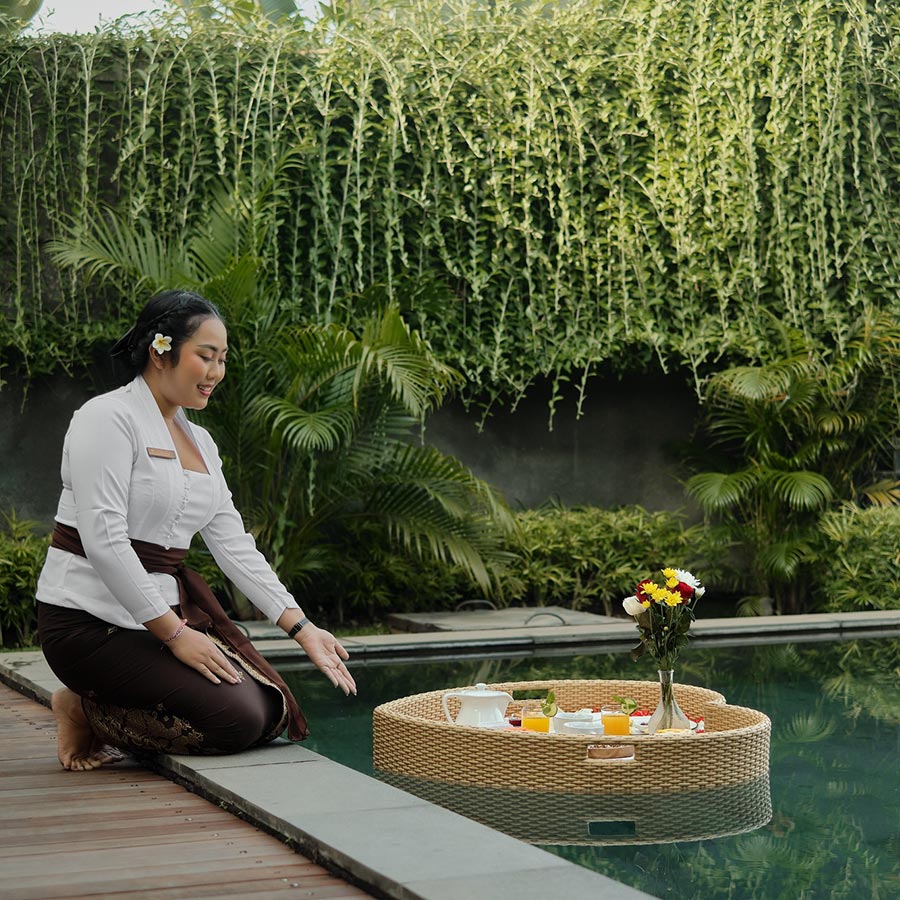 experience-floating-breakfast