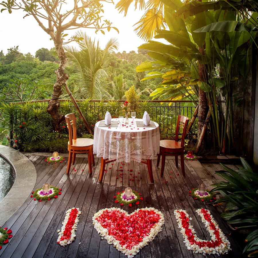 experience-romantic-dinner